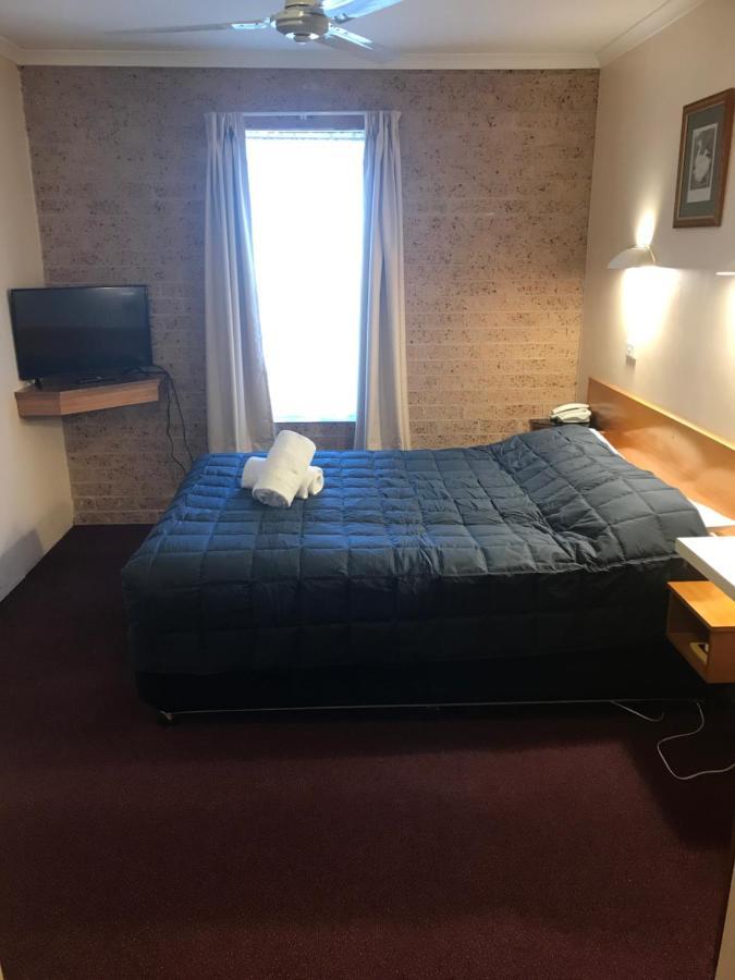 Cedar 3* Armidale